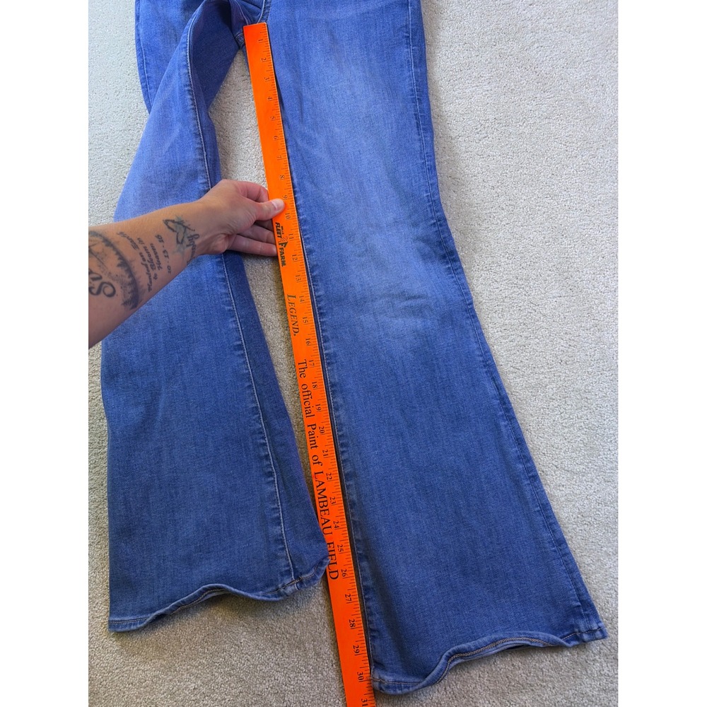American Eagle Super Hi-Rise Flare Jeans Women 2 (26x30) Blue Next Level Stretch - Picture 8 of 9
